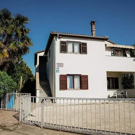 Apartment Darko *